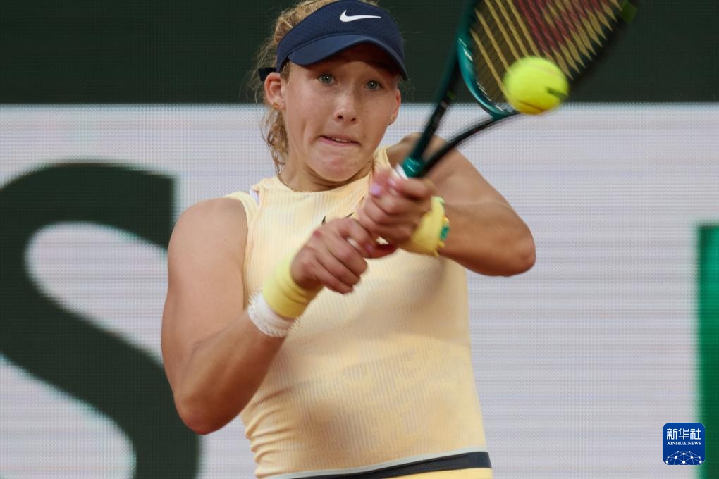 因伤退场成 因伤退场成